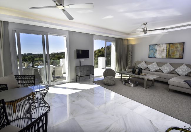 Villa i Marbella - Tranquil Villa with Sea Views & Heated Pool!