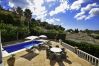 Villa i Marbella - Tranquil Villa with Sea Views & Heated Pool!