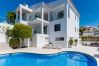 Villa i Marbella - Elegant Villa with sea Views & Pool Marbella