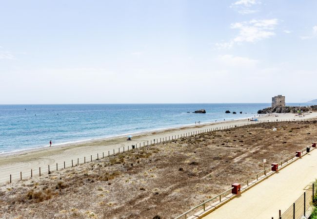 Lejlighed i Casares - LAP- 3 bed apartment on the beach. Families only