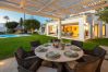 Villa i Marbella - Luxury Villa with High Security, Pool & Jacuzzi