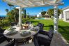 Villa i Marbella - Luxury Villa with High Security, Pool & Jacuzzi