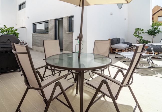 Byhus i Estepona - LMT46 - Modern Style Spacious Townhouse