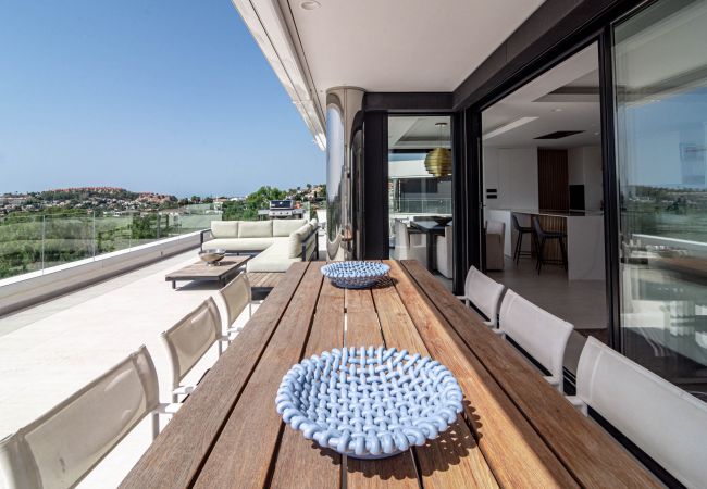 Lejlighed i Nueva andalucia - AZM- Spacious penthouse, plunge pool, sea view