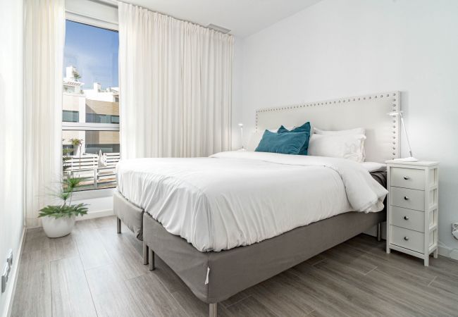 Lejlighed i Estepona - LM11.1A- Modern flat, amazing views