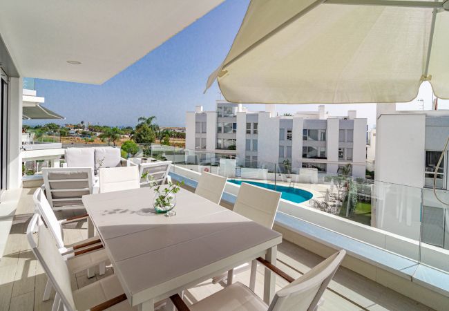 Lejlighed i Estepona - LM11.1A- Modern flat, amazing views