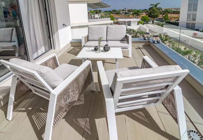 Lejlighed i Estepona - LM11.1A- Modern flat, amazing views