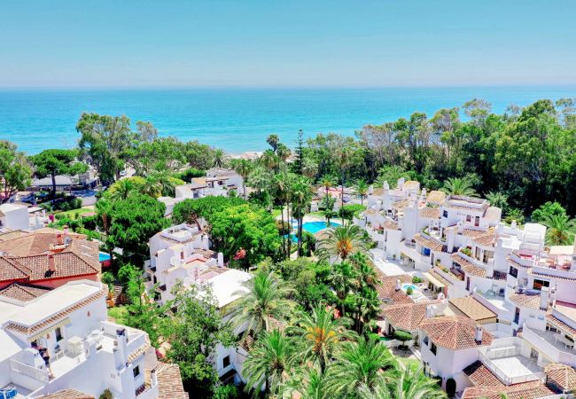 Lejlighed i Marbella - 1104 Charming Beachfront Apartment on Golden Beach