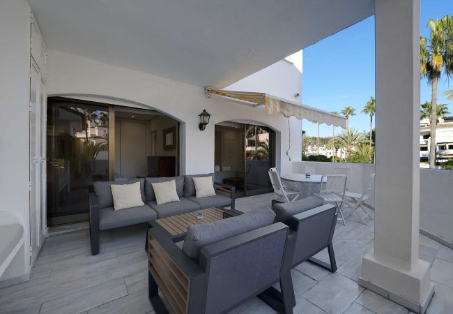 Lejlighed i Marbella - 1104 Charming Beachfront Apartment on Golden Beach