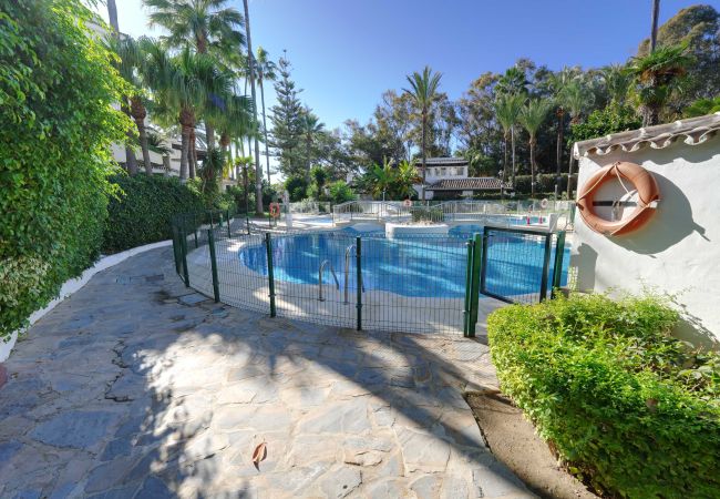 Lejlighed i Marbella - 1104 Charming Beachfront Apartment on Golden Beach