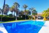 Villa i Estepona - 1077 Luxurious Beachfront Villa with Pool