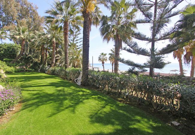 Lejlighed i Marbella - 1105 Exclusive Beachfront Apt on Golden Mile