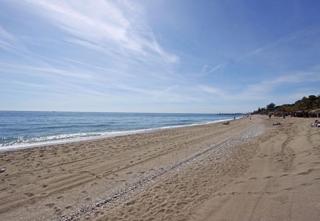 Lejlighed i Marbella - 1105 Exclusive Beachfront Apt on Golden Mile