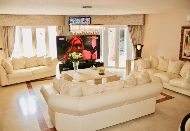 Villa i Marbella - 2055 Beautiful amazing five star Family Luxurious