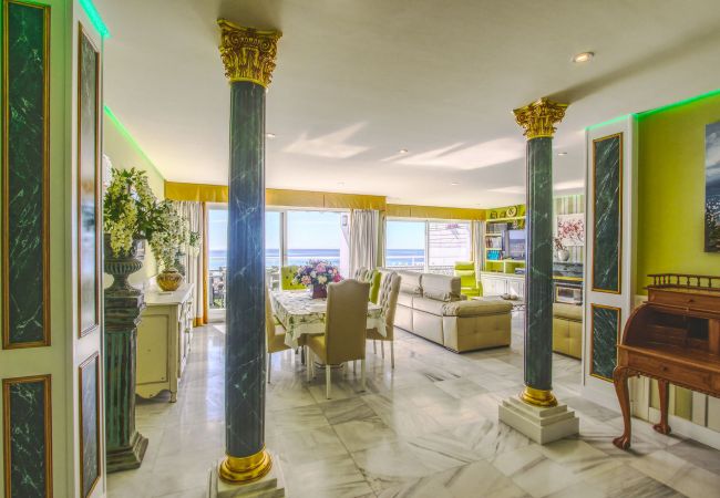 Lejlighed i Marbella - 1149 Stunning Duplex Penthouse with Sea View