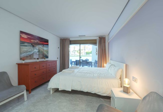 Lejlighed i Marbella - 2033 Beachfront Family Apartment on Golden Beach