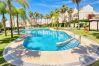 Hus i Marbella - 1107 Elegant Beachfront House with Pool