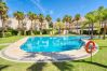 Hus i Marbella - 1107 Elegant Beachfront House with Pool