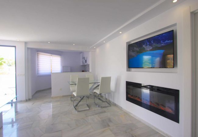 Lejlighed i Marbella - 1094 Luxurious Golden Beach Duplex Penthouse