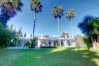 Villa i Marbella - 2042 Elegant Villa with Garden and Heated Pool