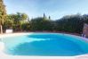 Villa i Marbella - 2042 Elegant Villa with Garden and Heated Pool