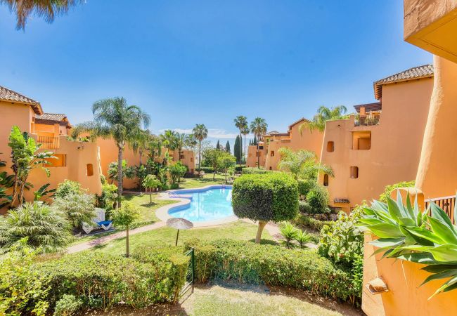 Lejlighed i Estepona - 1132 Relaxing Bel Air Apartment with Pool Views