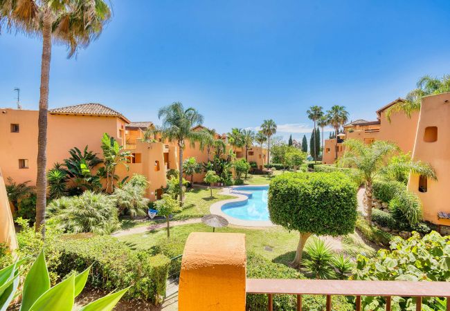 Lejlighed i Estepona - 1132 Relaxing Bel Air Apartment with Pool Views