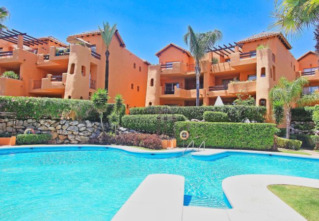 Lejlighed i Estepona - 1132 Relaxing Bel Air Apartment with Pool Views