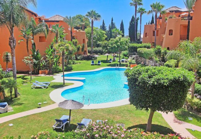 Lejlighed i Estepona - 1132 Relaxing Bel Air Apartment with Pool Views