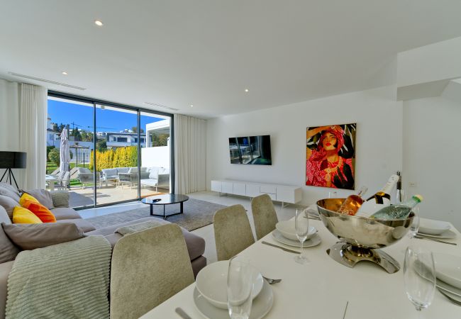 Hus i Estepona - 2210 Luxury Modern Villa with Pool and Garden