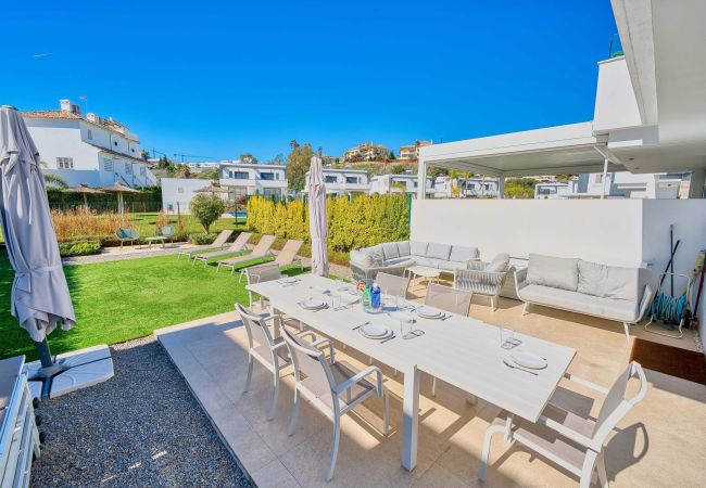 Hus i Estepona - 2210 Luxury Modern Villa with Pool and Garden