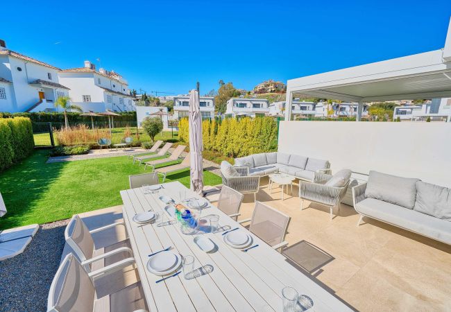 Hus i Estepona - 2210 Luxury Modern Villa with Pool and Garden