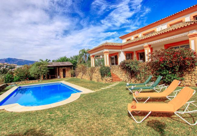 Villa i Estepona - 1175  Exclusive Villa with Heated Pool