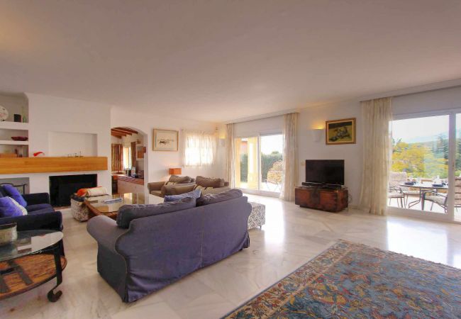 Villa i Estepona - 1175  Exclusive Villa with Heated Pool