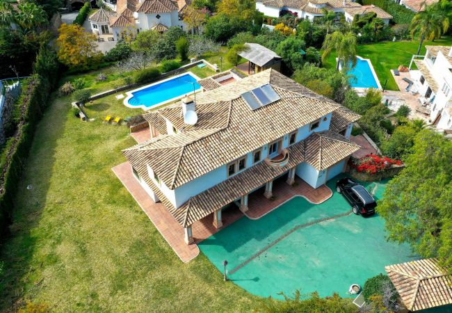 Villa i Estepona - 1175  Exclusive Villa with Heated Pool