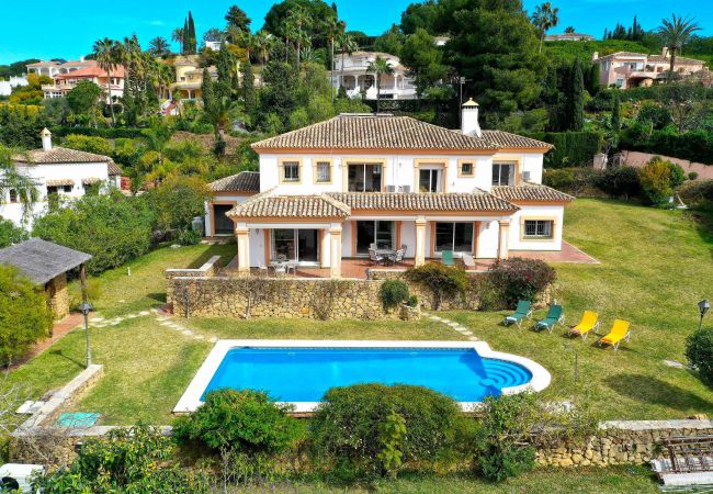 Villa i Estepona - 1175  Exclusive Villa with Heated Pool