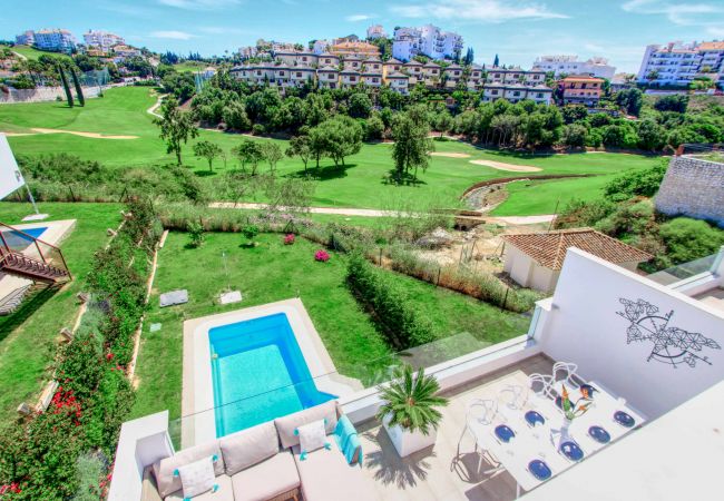 Villa i Mijas Costa - 1166 Modern Luxury Villa with Panoramic Golf Views