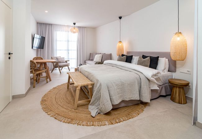 Lejlighed i Estepona - A3- SeaClub Suites by Roomservices