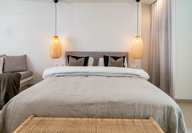 Lejlighed i Estepona - A4- SeaClub suites by Roomservices