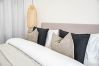 Lejlighed i Estepona - A6- Seaclub suites by Roomservices