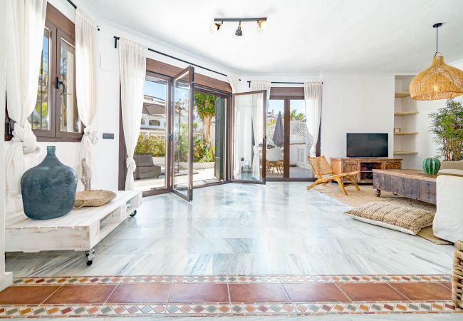 Lejlighed i Marbella - GC - Spacious flat in Golden beach Marbella