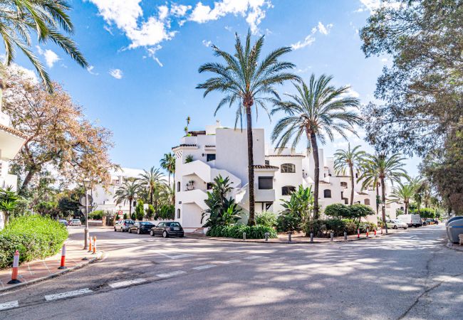 Lejlighed i Marbella - GC - Spacious flat in Golden beach Marbella