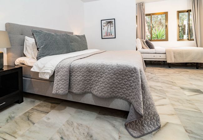 Lejlighed i Marbella - GBH - Casa Golden beach by Roomservices