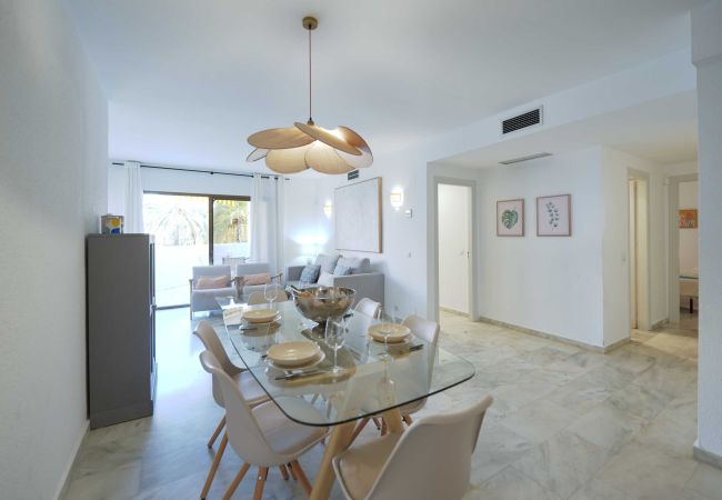 Lejlighed i Marbella - 2035 Modern Family Apartment on Golden Beach