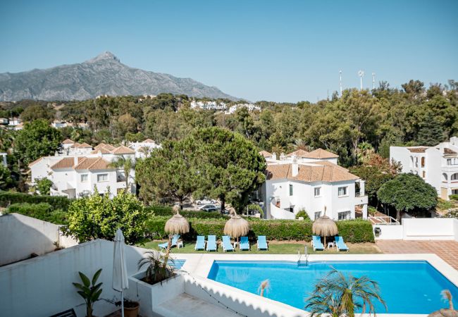 Byhus i Nueva andalucia - EN37- Spacious, cozy townhouse, Marbella