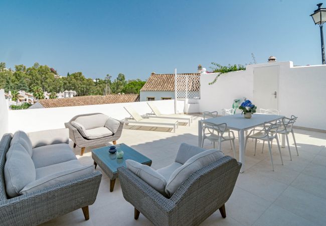 Byhus i Nueva andalucia - EN37- Spacious, cozy townhouse, Marbella