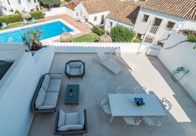 Byhus i Nueva andalucia - EN37- Spacious, cozy townhouse, Marbella