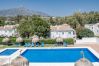 Byhus i Nueva andalucia - EN37- Spacious, cozy townhouse, Marbella