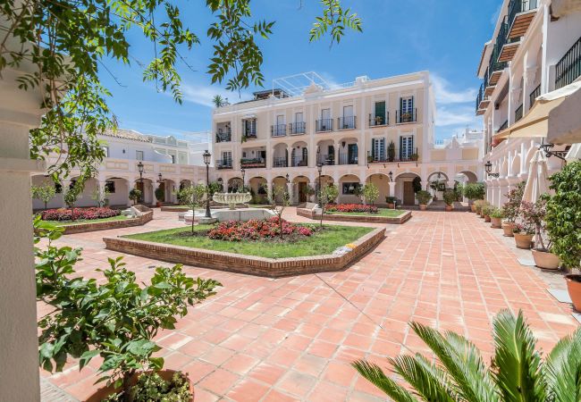 Byhus i Nueva andalucia - AP103- Aloha Pueblo Marbella by Roomservices