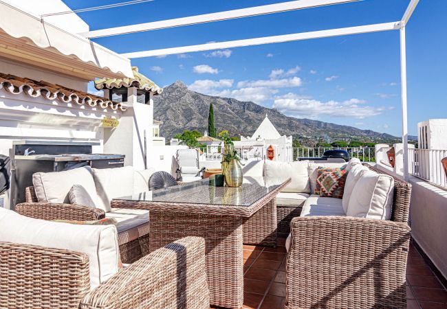 Byhus i Nueva andalucia - AP103- Aloha Pueblo Marbella by Roomservices